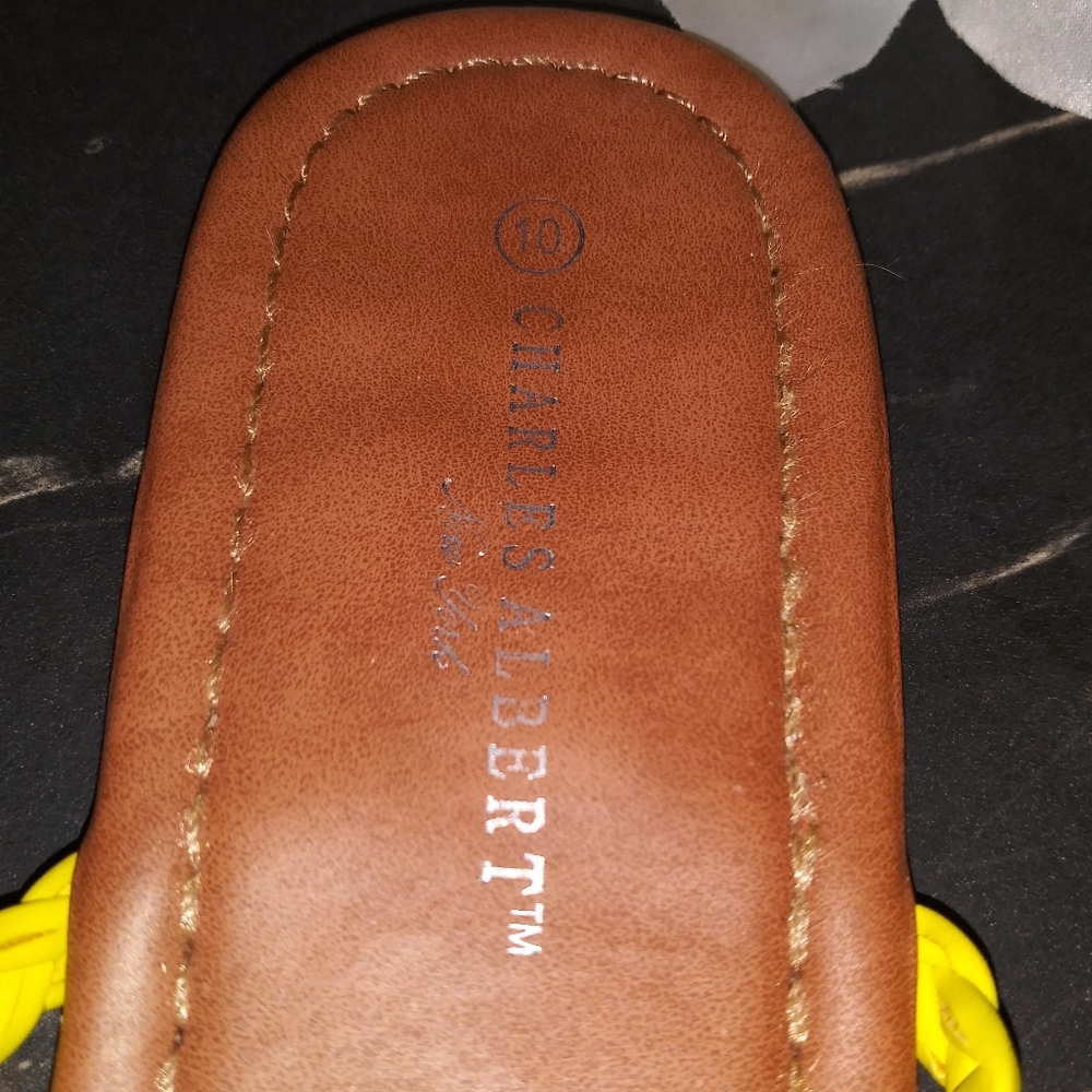 Sandals - Picture 3 of 3